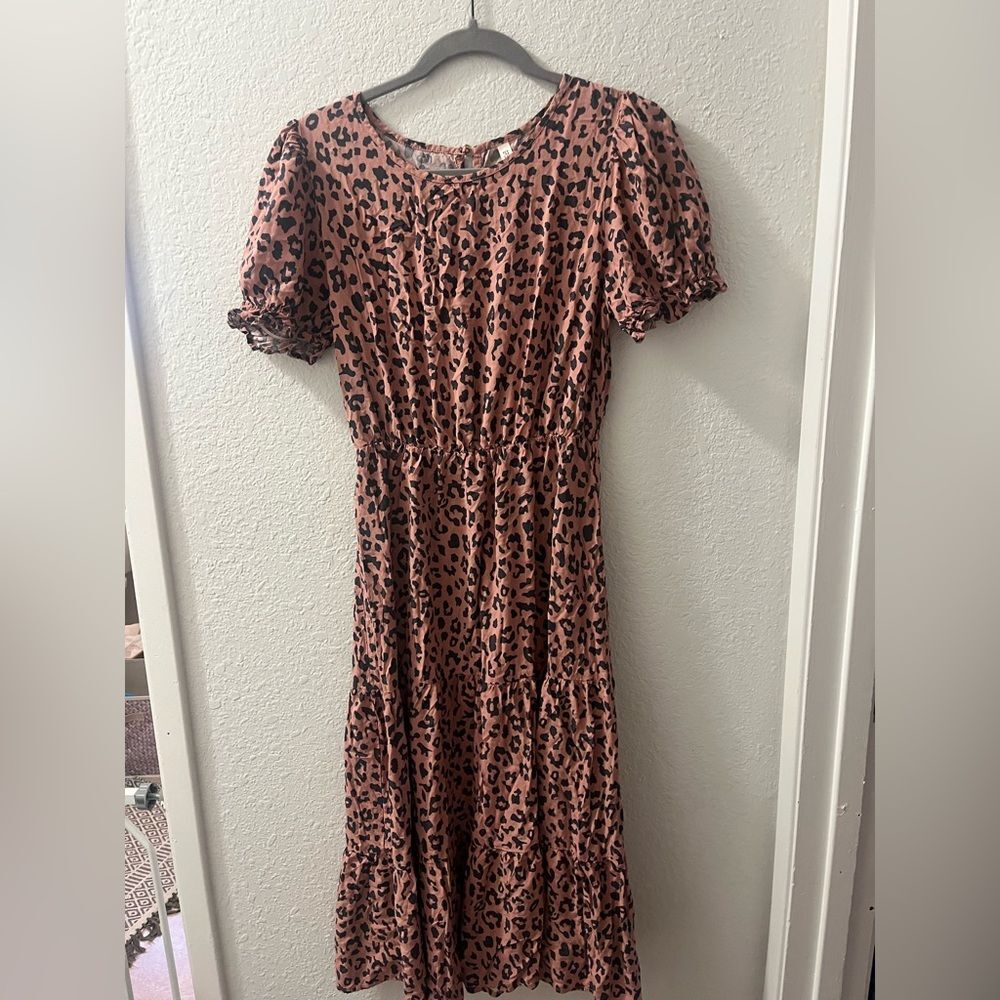 Leopard Print Puff Sleeve Dress